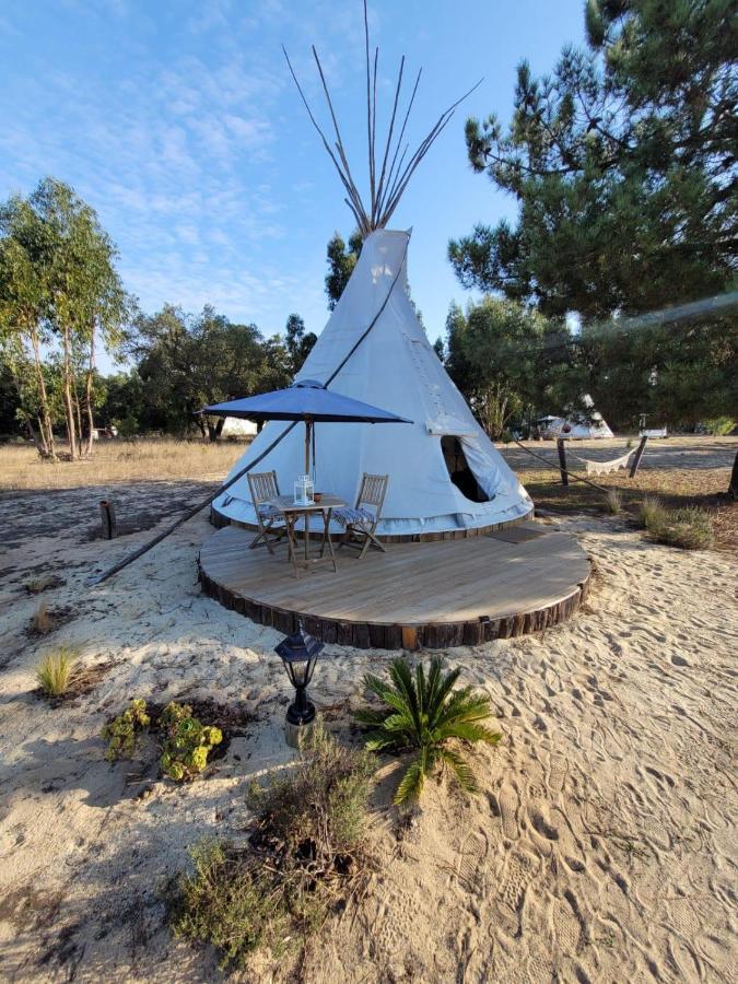 Hotel Goodmuda Tipi'S à Grândola Extérieur photo