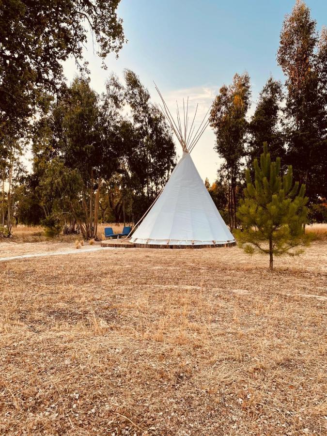 Hotel Goodmuda Tipi'S à Grândola Extérieur photo